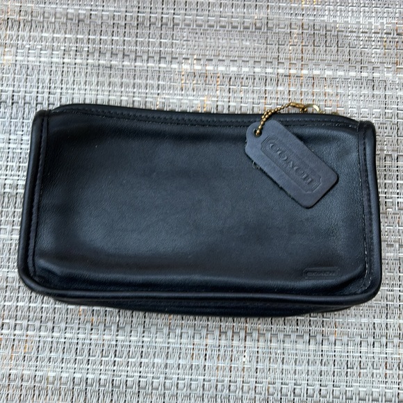 COACH BLACK LEATHER VINTAGE COSMETIC CASE BAG - Picture 3 of 12